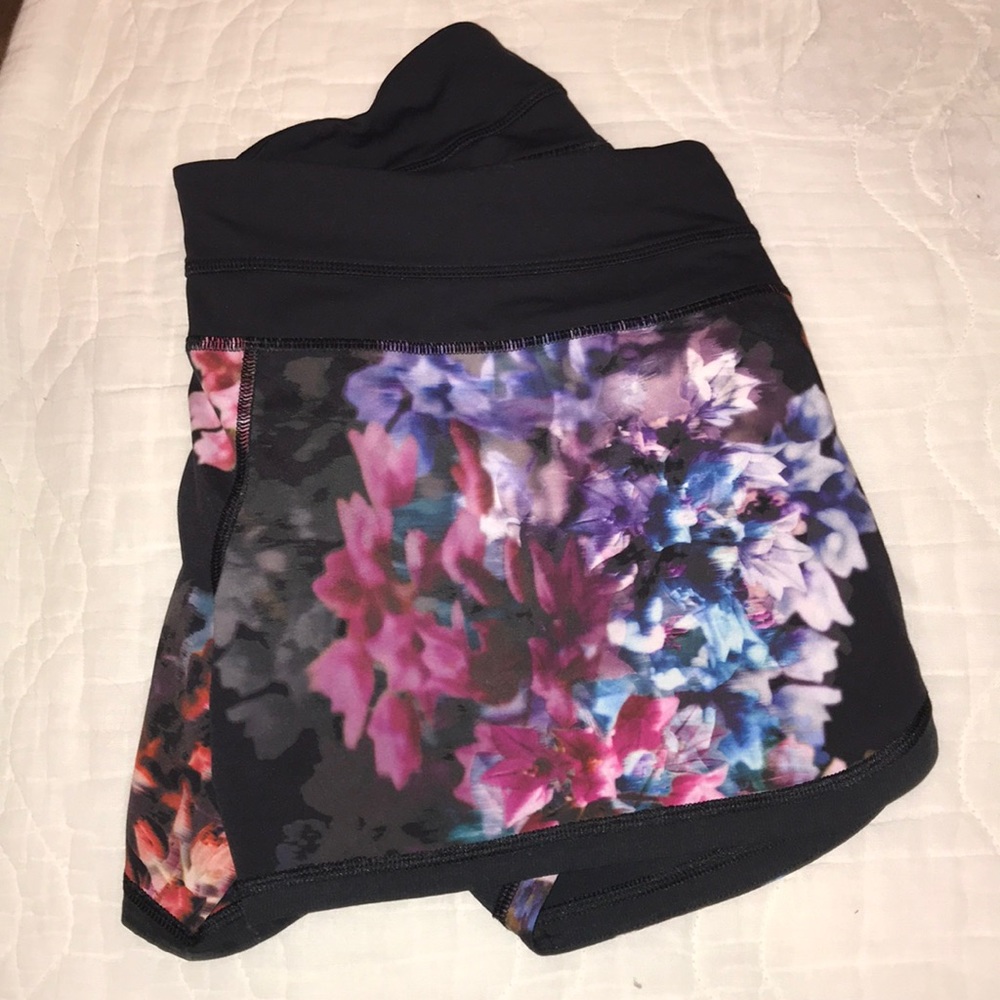 RARE “Spring has Sprung” Lululemon Shorts